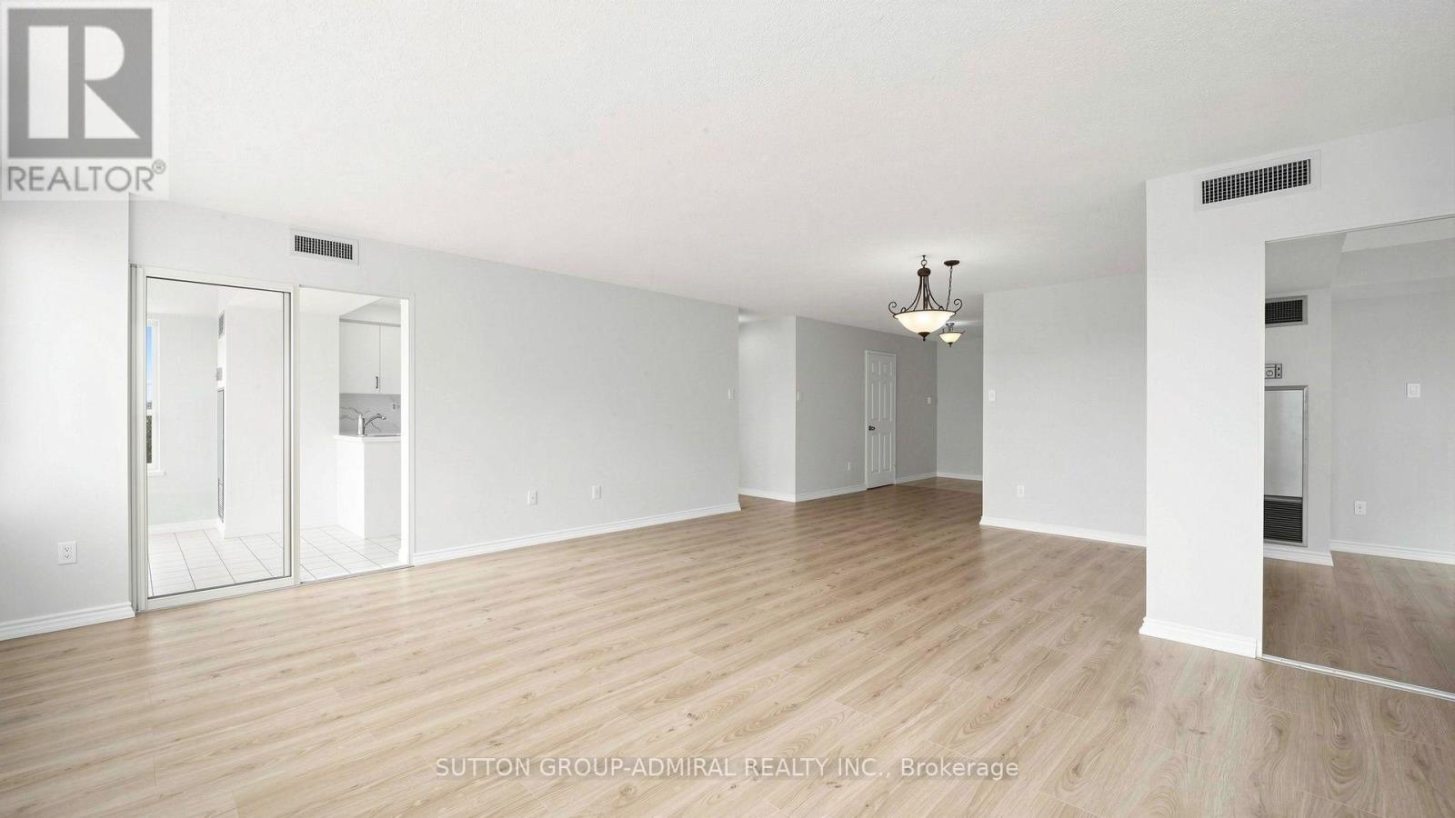 701 - 1 Clark Avenue W, Vaughan (Crestwood-Springfarm-Yorkhill), Ontario  L4J 7Y6 - Photo 14 - N13733560