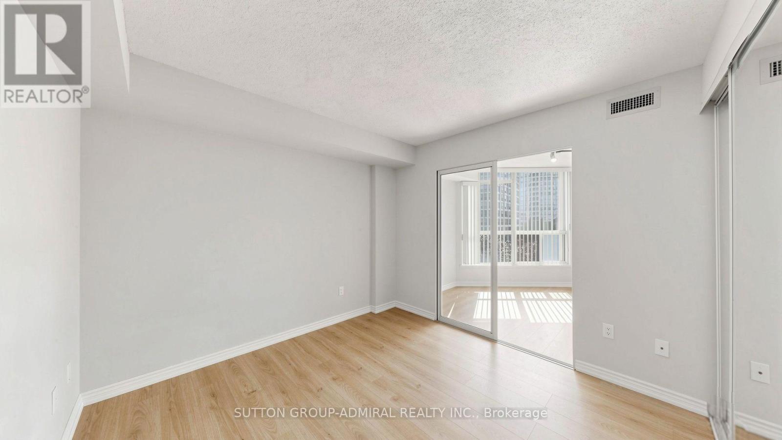 701 - 1 Clark Avenue W, Vaughan (Crestwood-Springfarm-Yorkhill), Ontario  L4J 7Y6 - Photo 24 - N13733560