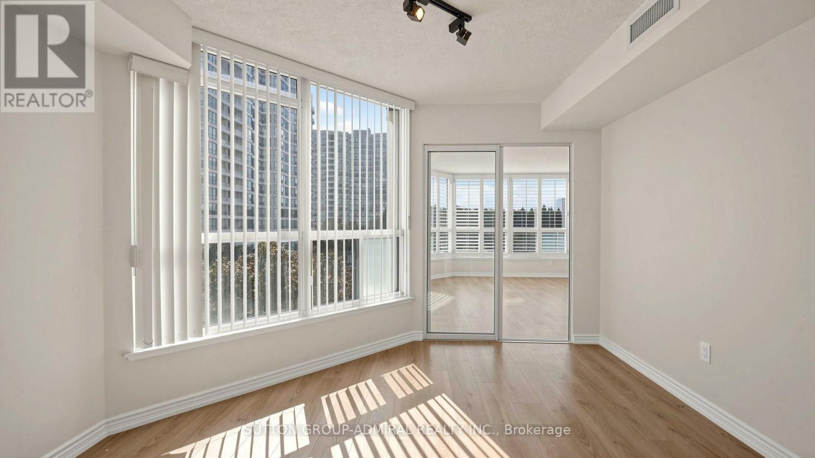 701 - 1 Clark Avenue W, Vaughan (Crestwood-Springfarm-Yorkhill), Ontario  L4J 7Y6 - Photo 30 - N13733560