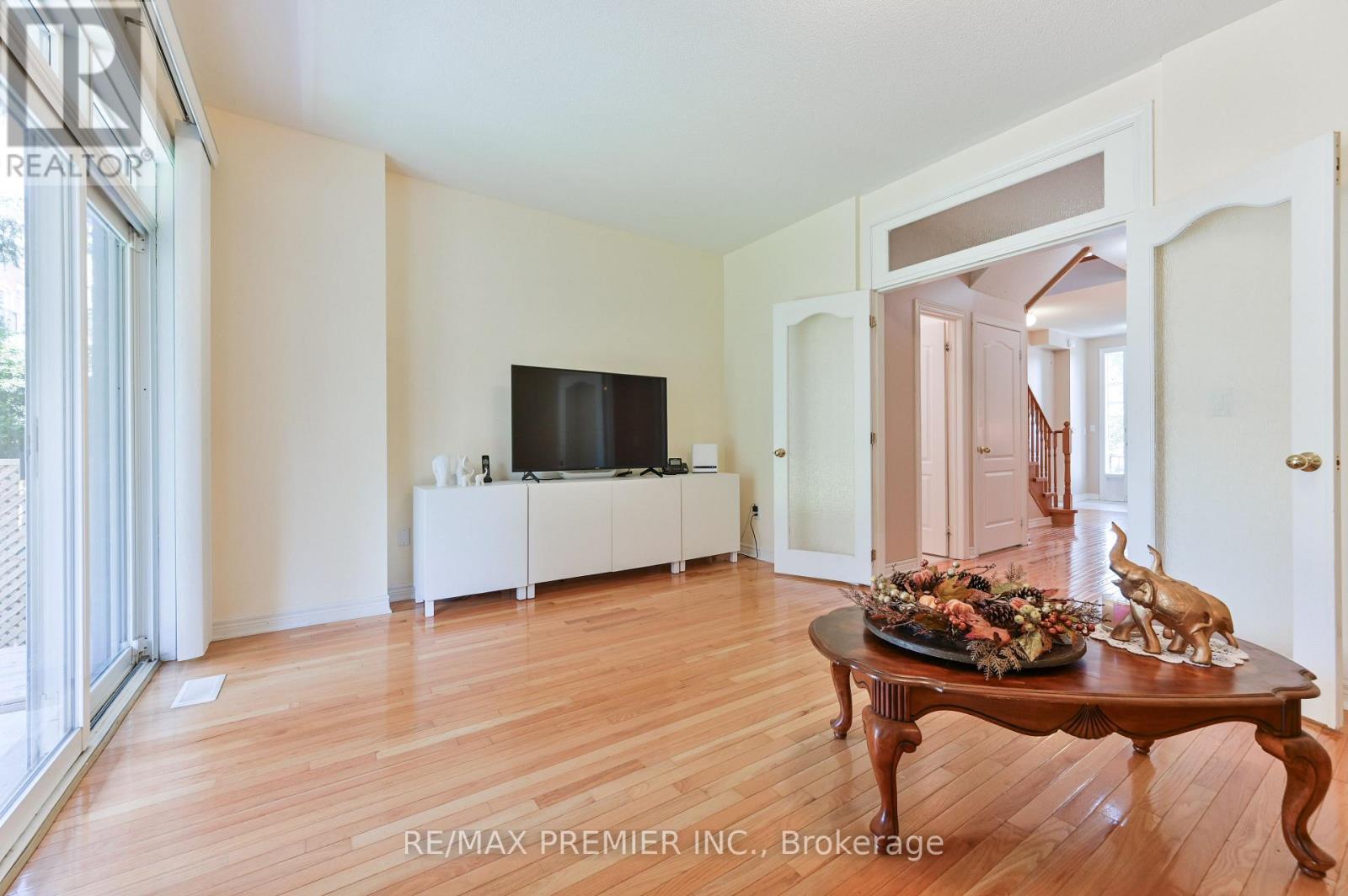 36 Helen Street, Vaughan, Ontario  L4L 3S3 - Photo 7 - N13759550