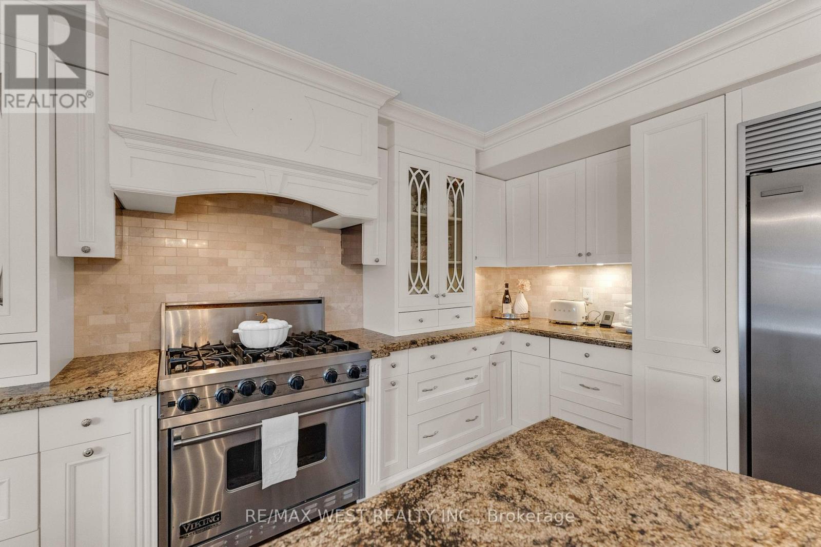93 Fern Valley Crescent, Richmond Hill, Ontario  L4E 2J6 - Photo 10 - N13759570