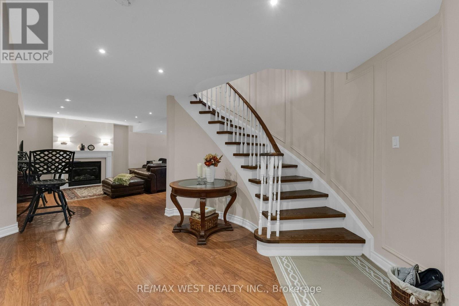 93 Fern Valley Crescent, Richmond Hill, Ontario  L4E 2J6 - Photo 37 - N13759570