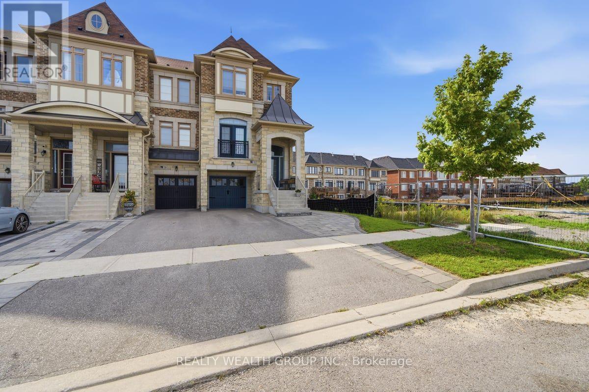 122 Dundonnell Place, Vaughan, Ontario  L4H 4R8 - Photo 3 - N13759732