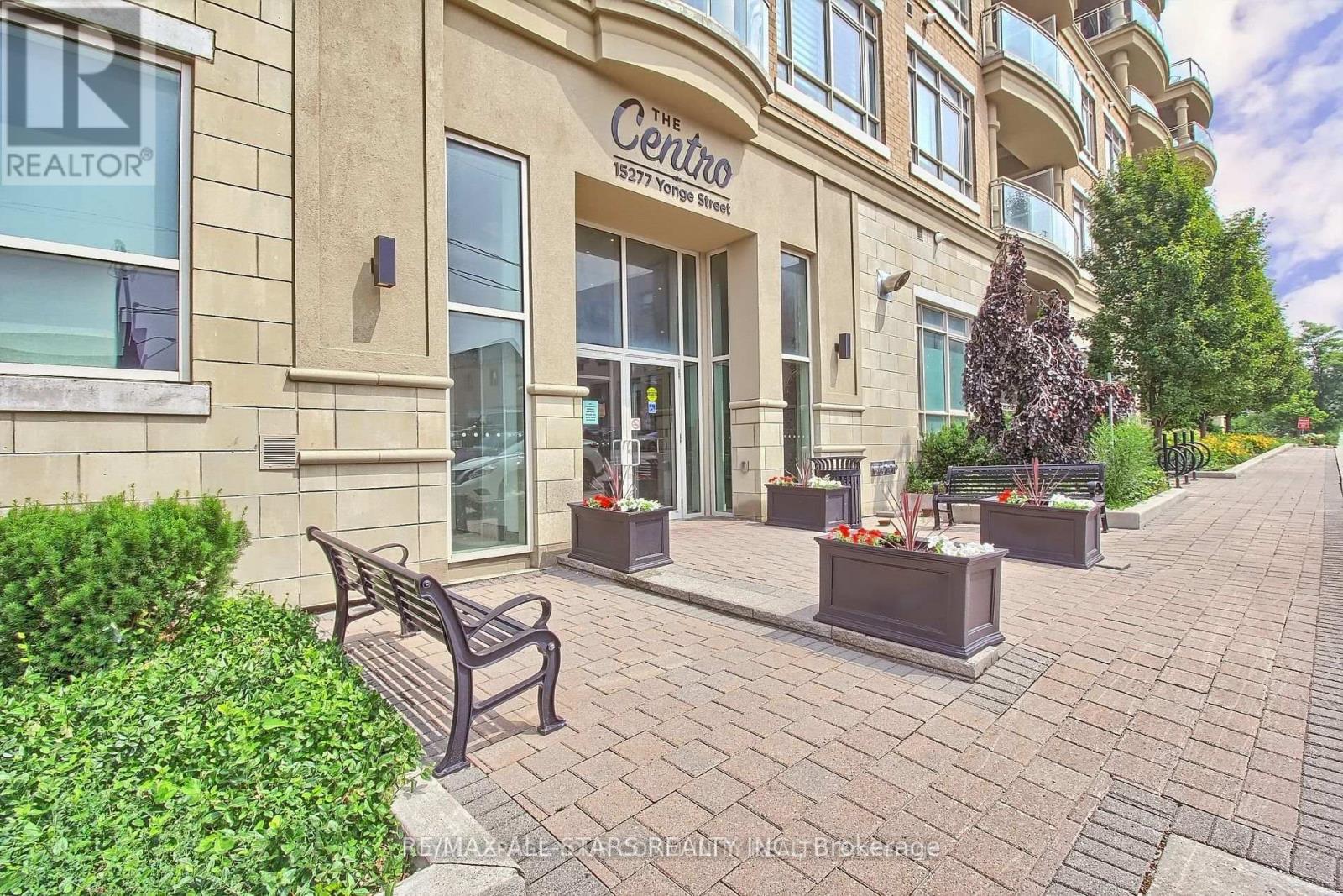609 - 15277 Yonge Street S, Aurora, Ontario  L4G 1Y3 - Photo 3 - N13759742