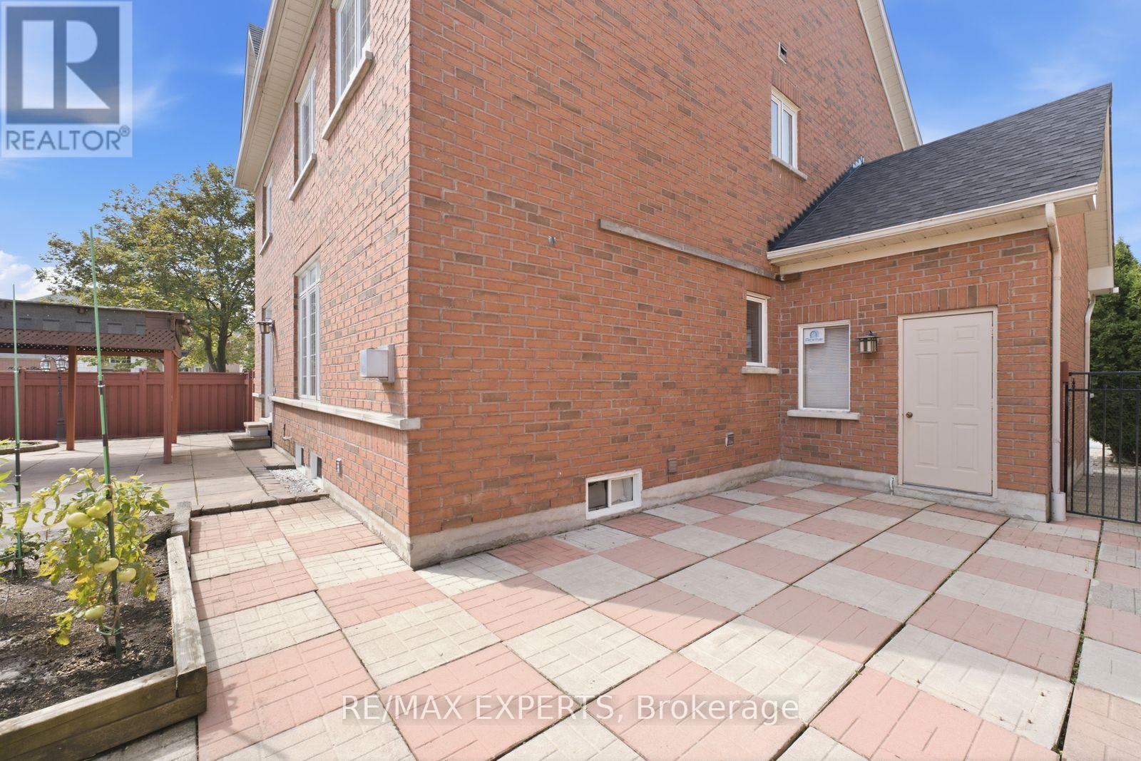 1 Cetona Avenue, Vaughan, Ontario  L4H 2Z8 - Photo 42 - N13759852