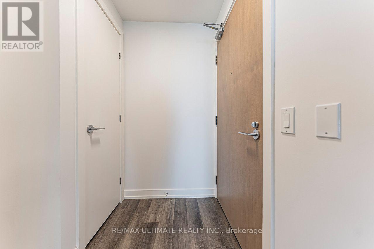 1112 - 5 Meadowdale Road, Vaughan (Vaughan Corporate Centre), Ontario  L4K 0C7 - Photo 3 - N13759890