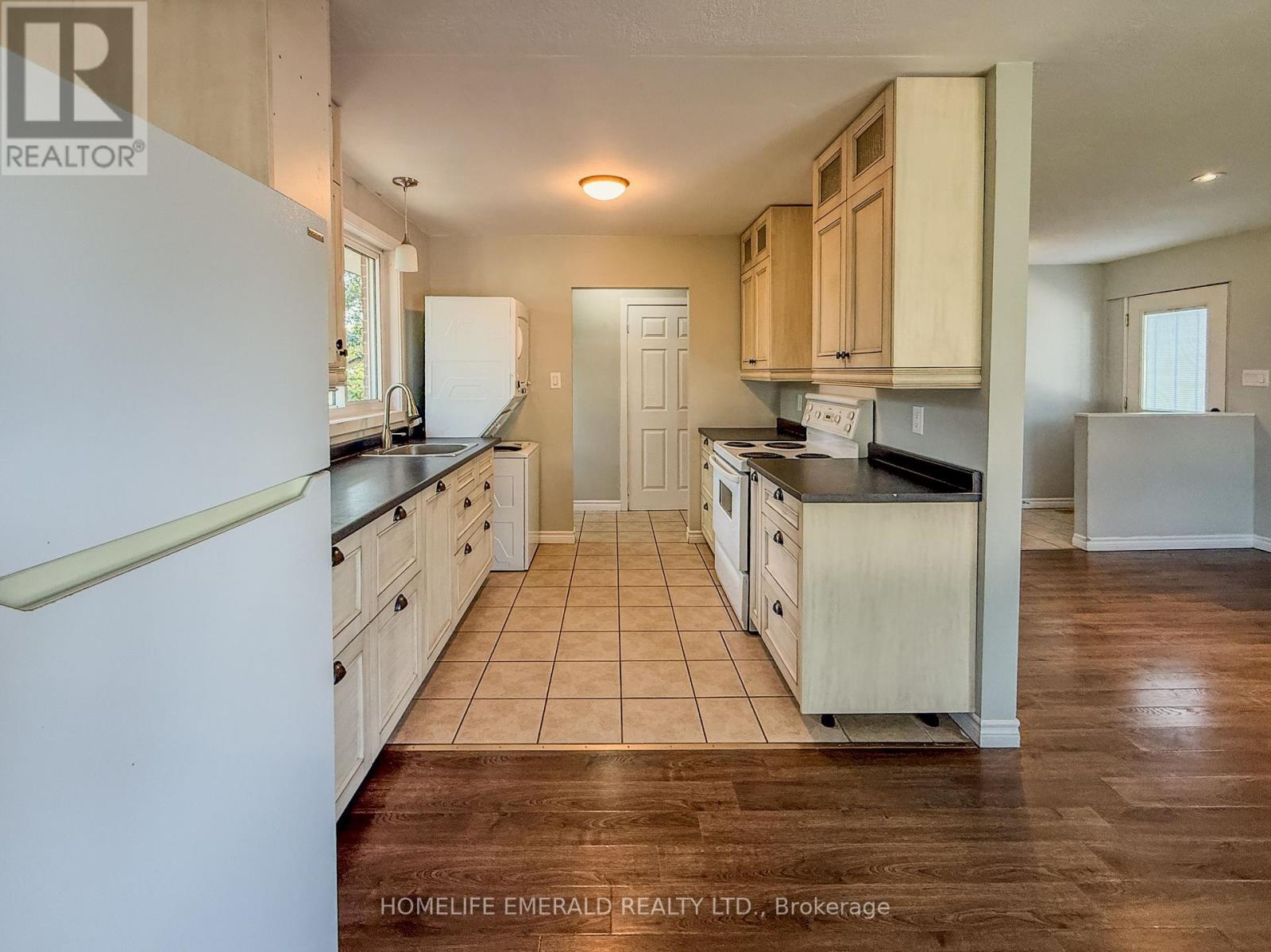 131 Cundles Road E, Barrie, Ontario  L4M 3A1 - Photo 10 - S13759634