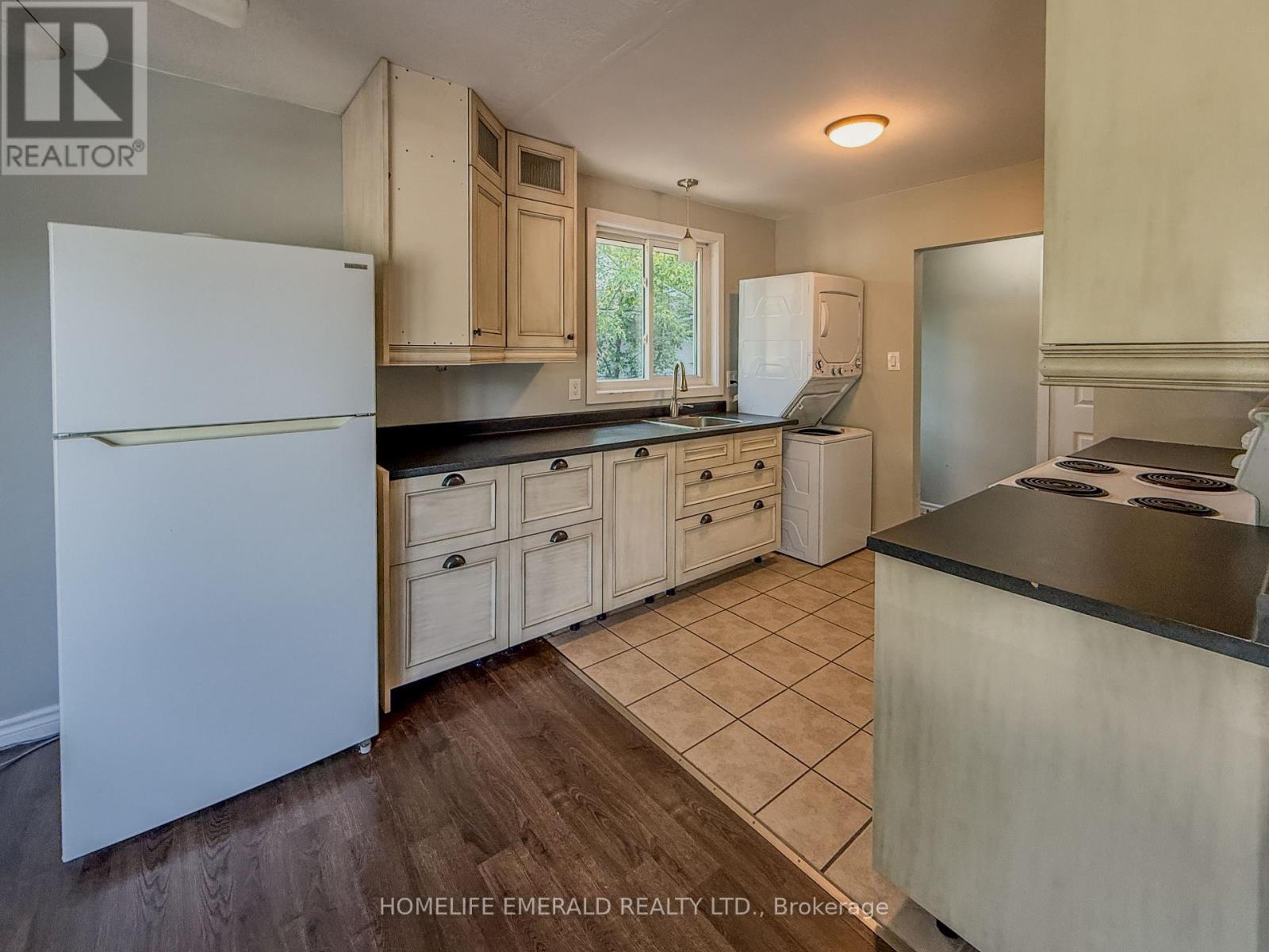 131 Cundles Road E, Barrie, Ontario  L4M 3A1 - Photo 12 - S13759634