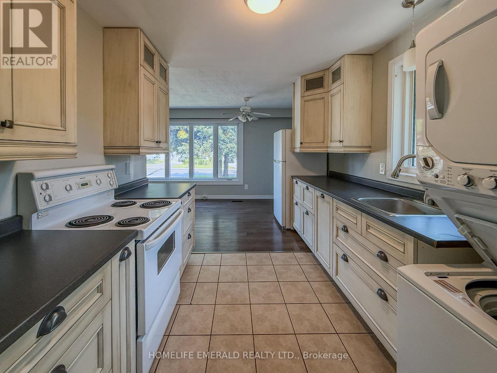 131 Cundles Road E, Barrie, Ontario  L4M 3A1 - Photo 13 - S13759634