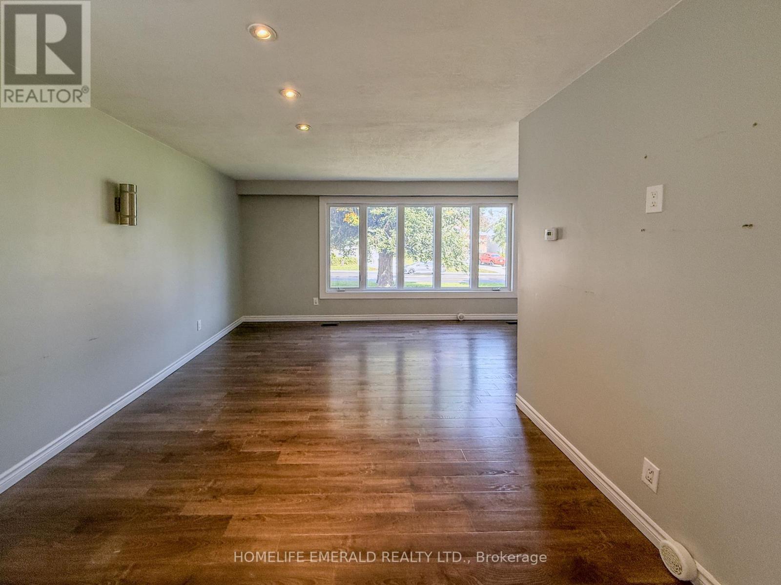 131 Cundles Road E, Barrie, Ontario  L4M 3A1 - Photo 5 - S13759634