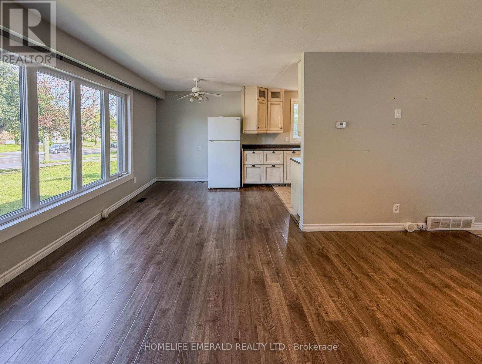 131 Cundles Road E, Barrie, Ontario  L4M 3A1 - Photo 7 - S13759634