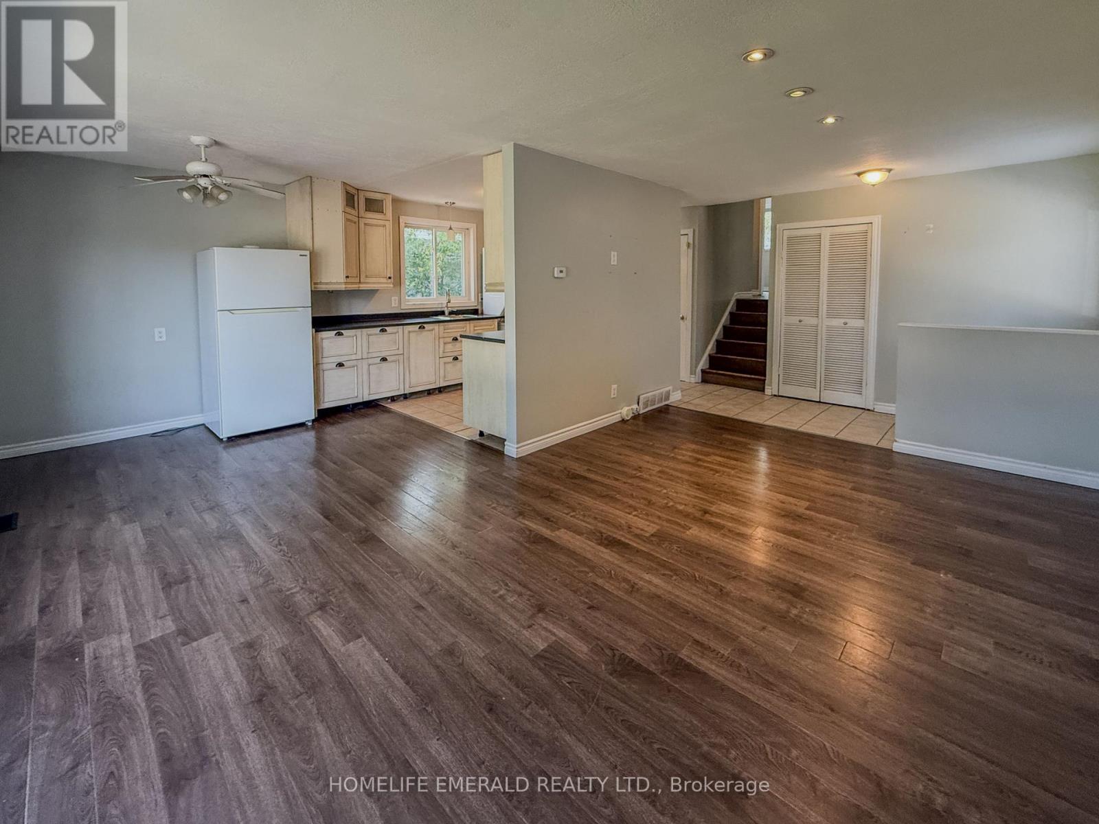 131 Cundles Road E, Barrie, Ontario  L4M 3A1 - Photo 8 - S13759634