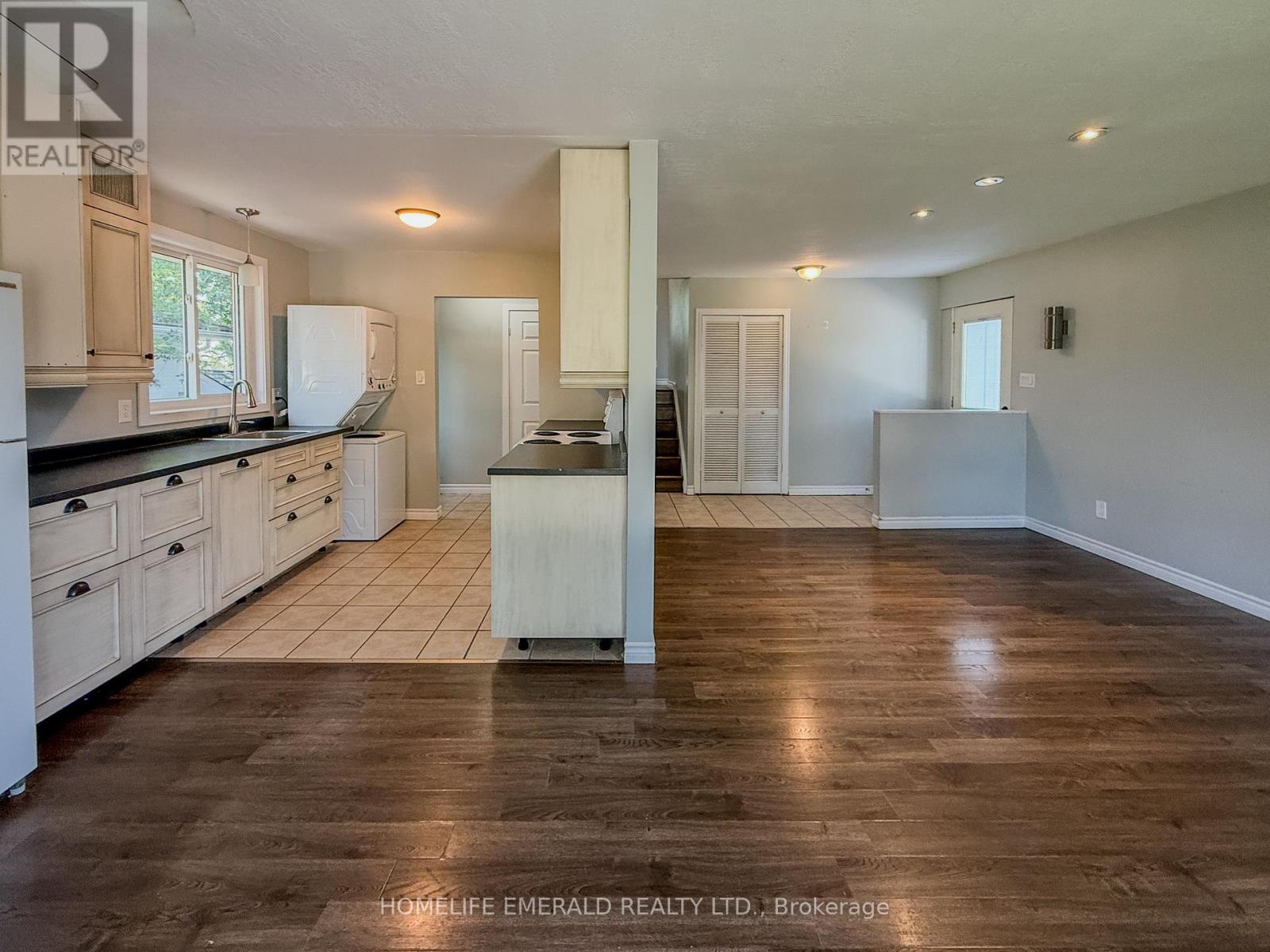 131 Cundles Road E, Barrie, Ontario  L4M 3A1 - Photo 9 - S13759634