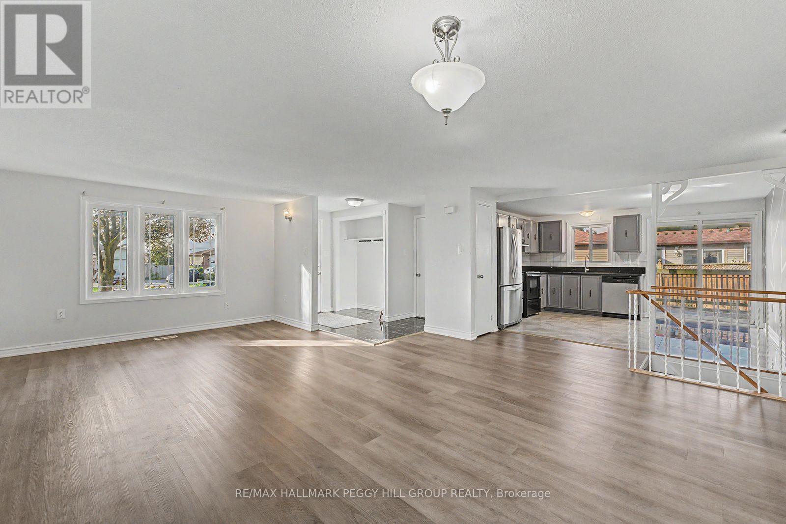 6 Argyle Road, Barrie, Ontario  L4N 6P9 - Photo 3 - S13759782