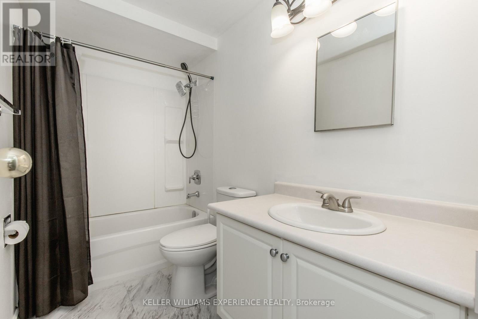 49 Burns Circle, Barrie, Ontario  L4N 5J8 - Photo 10 - S13759848