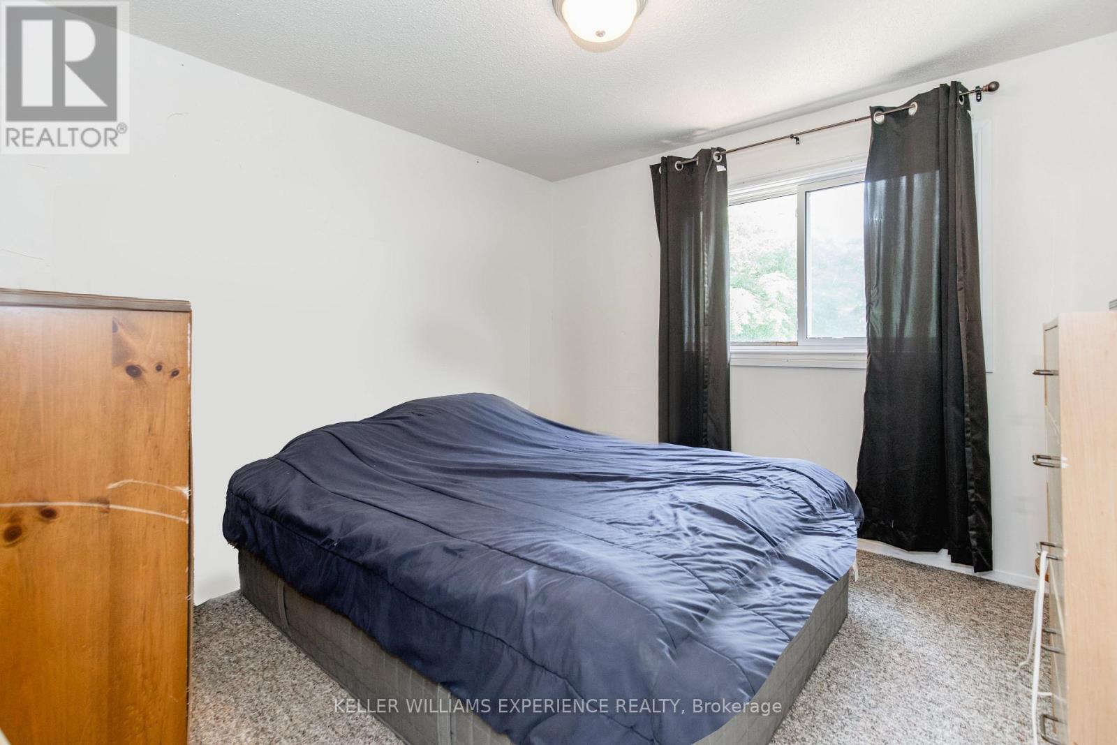 49 Burns Circle, Barrie, Ontario  L4N 5J8 - Photo 13 - S13759848