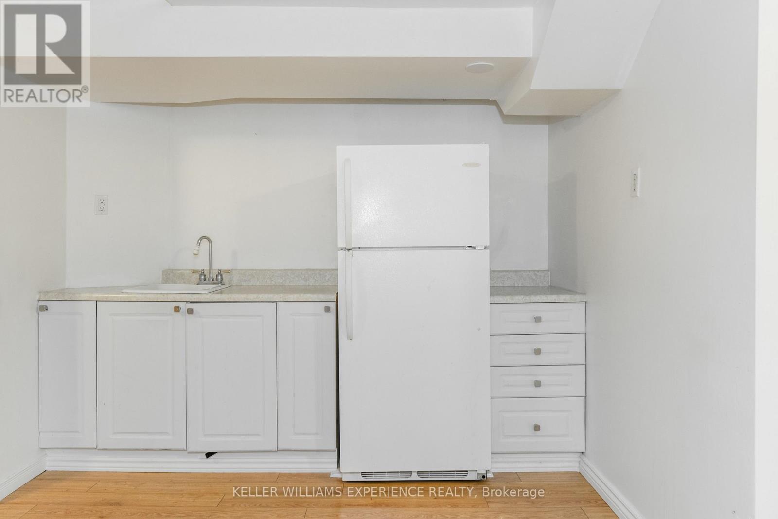 49 Burns Circle, Barrie, Ontario  L4N 5J8 - Photo 16 - S13759848