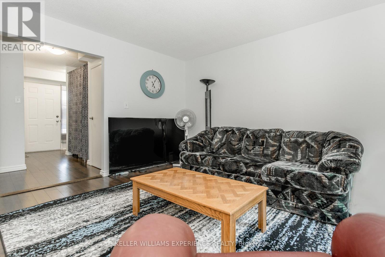 49 Burns Circle, Barrie, Ontario  L4N 5J8 - Photo 6 - S13759848