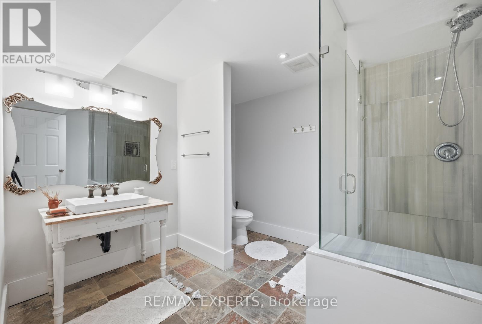 11 Basswood Circle, Oro-Medonte, Ontario  L0L 2L0 - Photo 40 - S13759884