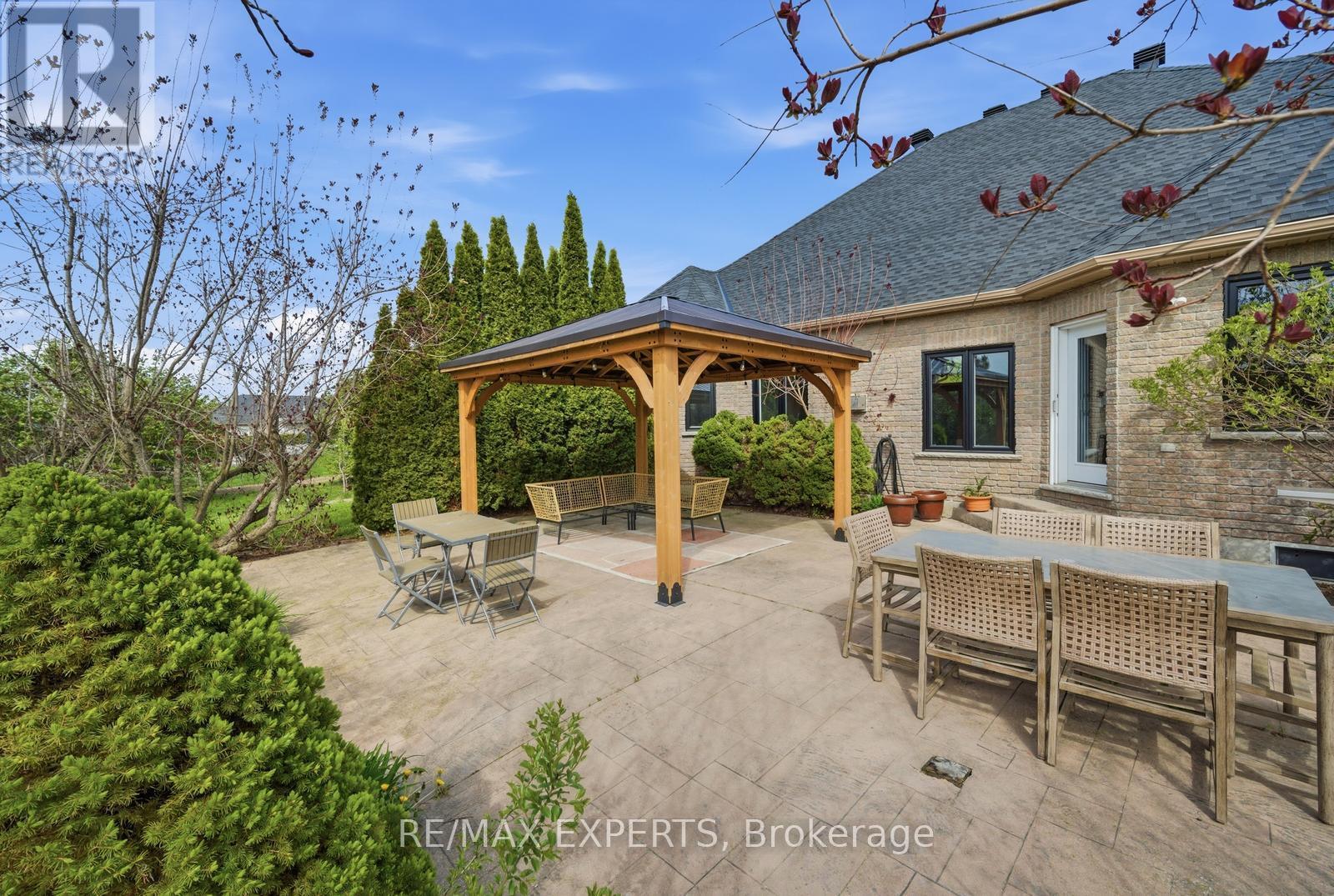 11 Basswood Circle, Oro-Medonte, Ontario  L0L 2L0 - Photo 43 - S13759884