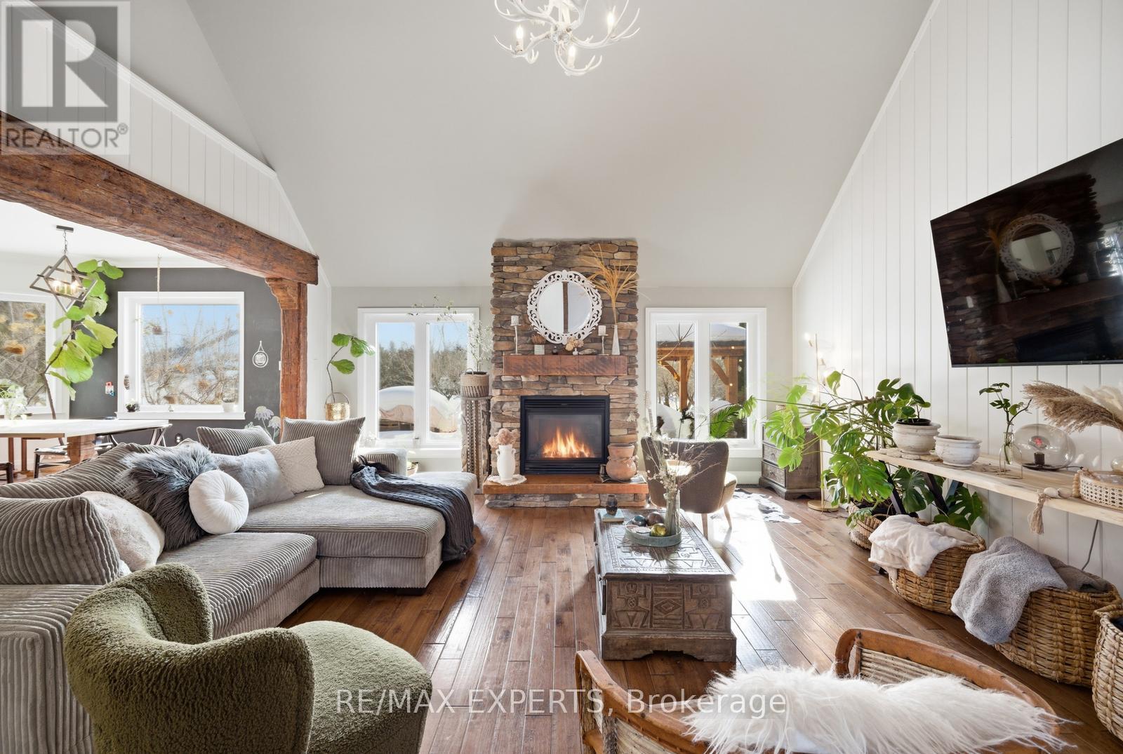 11 Basswood Circle, Oro-Medonte, Ontario  L0L 2L0 - Photo 8 - S13759884