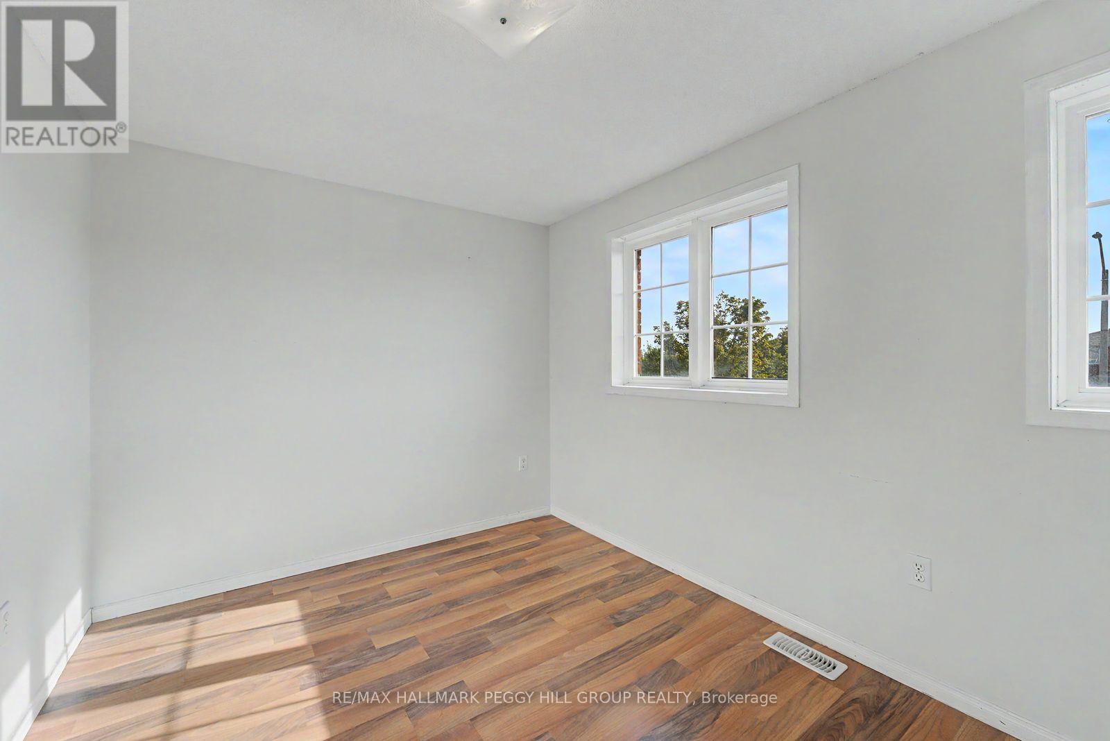 8 Epsom Road, Barrie, Ontario  L4M 6R7 - Photo 10 - S13759904