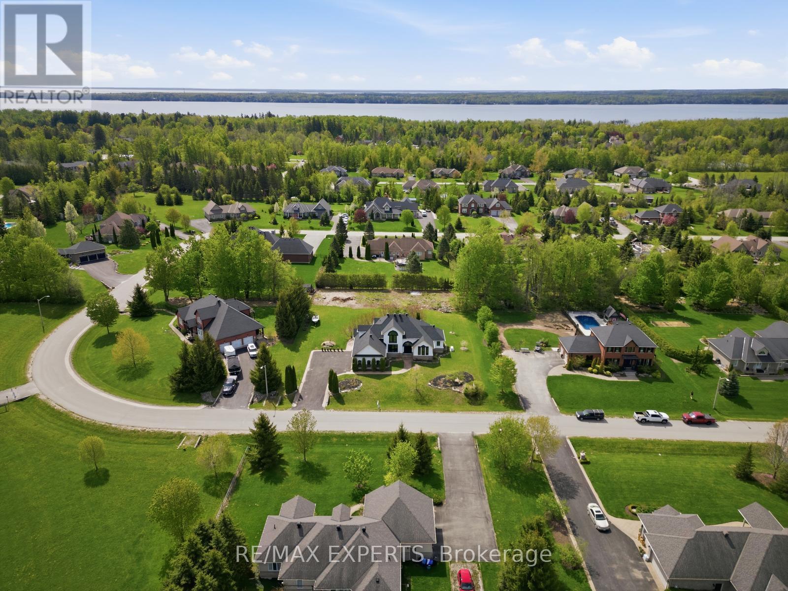 11 Basswood Circle, Oro-Medonte, Ontario  L0L 2L0 - Photo 49 - S13759916