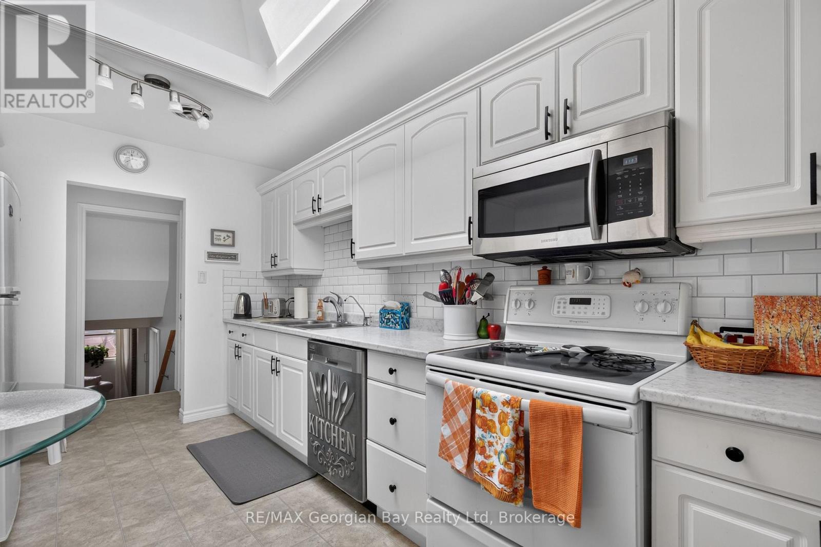 338 Seventh Street, Midland, Ontario  L4R 3Z9 - Photo 8 - S13759868