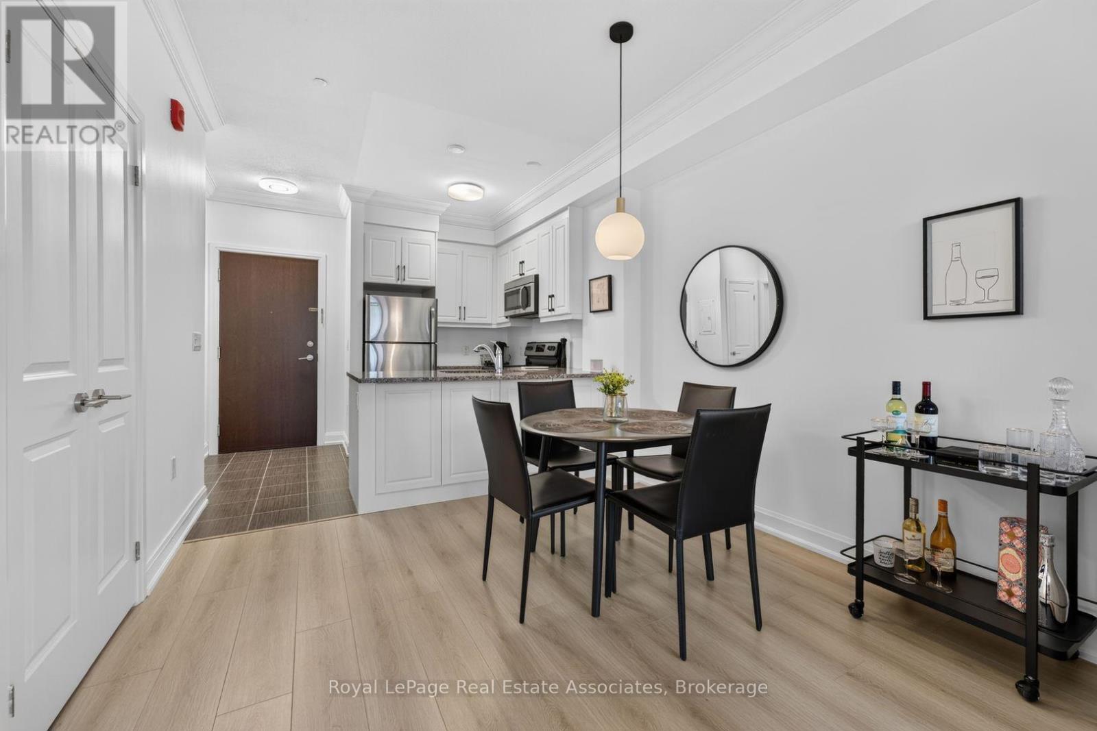 214 - 216 Oak Park Boulevard, Oakville, Ontario  L6H 7S8 - Photo 12 - W13759714
