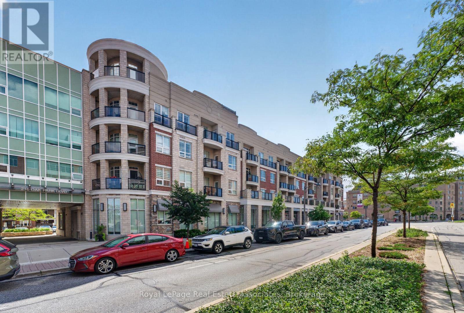 214 - 216 Oak Park Boulevard, Oakville, Ontario  L6H 7S8 - Photo 2 - W13759714