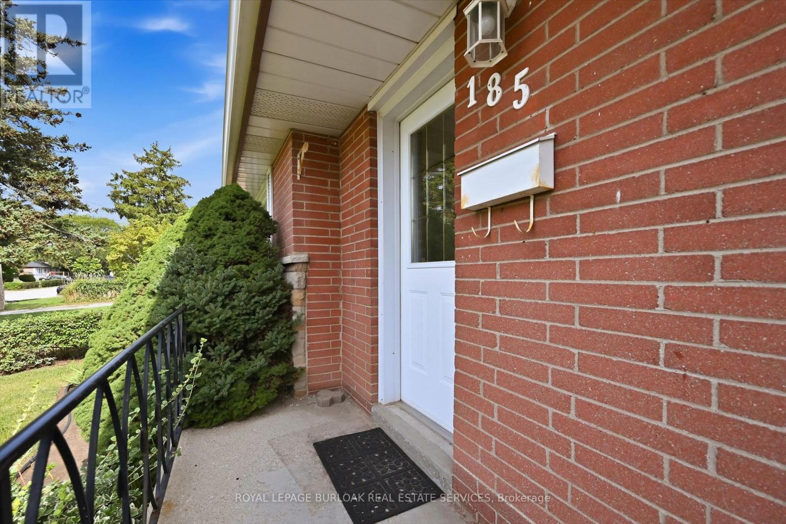 185 Euston Road, Burlington, Ontario  L7L 4V7 - Photo 4 - W13759788