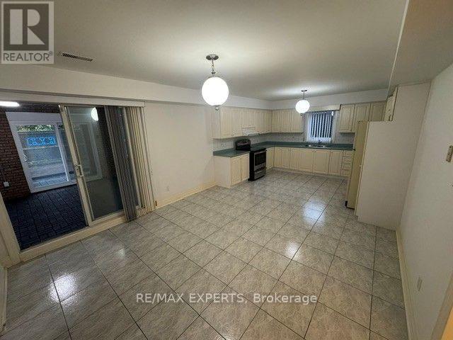 273 Gary Drive, Toronto, Ontario  M9N 2N2 - Photo 6 - W13759790