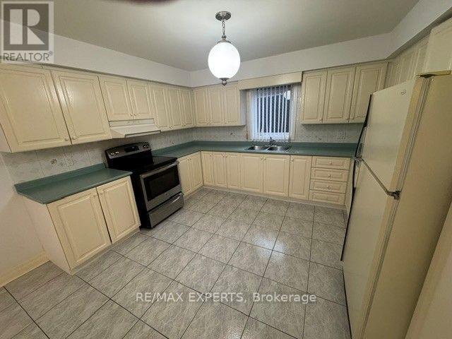 273 Gary Drive, Toronto, Ontario  M9N 2N2 - Photo 7 - W13759790