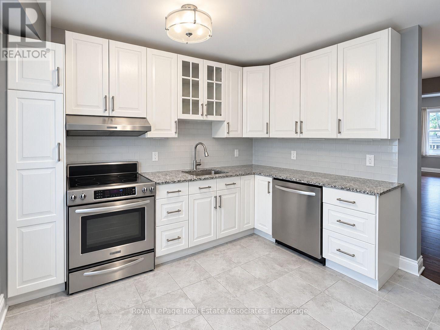 125 - 2440 Bromsgrove Road, Mississauga, Ontario  L5J 4J7 - Photo 2 - W13759854