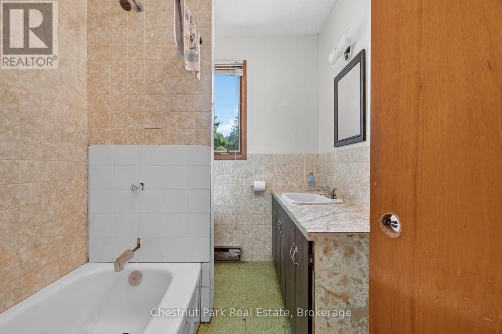 1304 11 Highway N, Gravenhurst, Ontario  P0E 1N0 - Photo 21 - X13759504