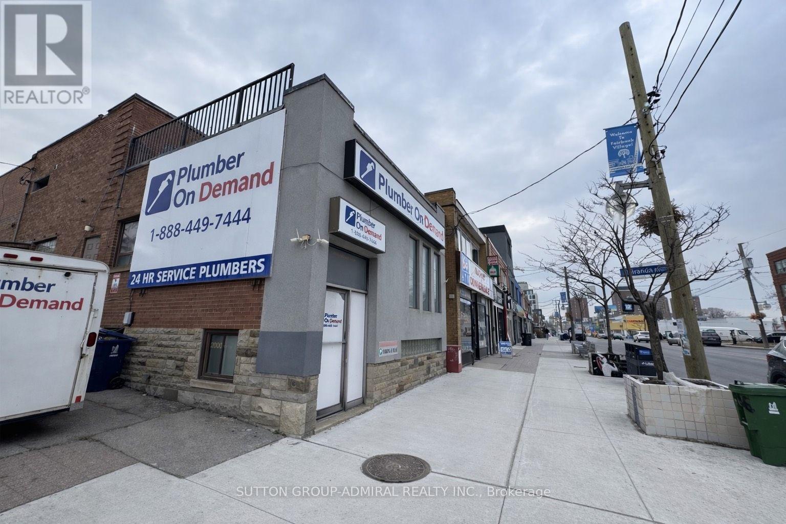 2000 EGLINTON AVENUE W, Toronto, Ontario
