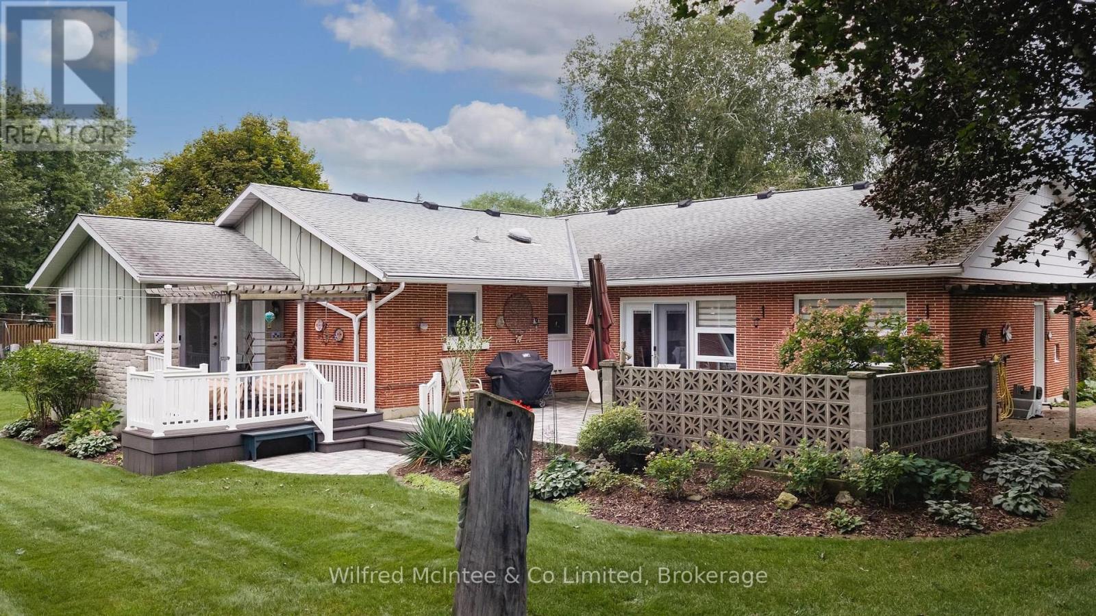 31 Johnstone Boulevard, Brockton, Ontario  N0G 2V0 - Photo 11 - X13759682
