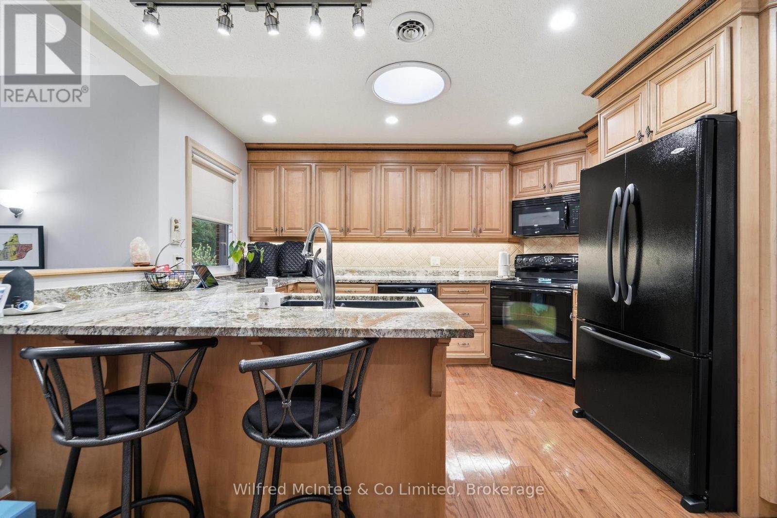 31 Johnstone Boulevard, Brockton, Ontario  N0G 2V0 - Photo 38 - X13759682