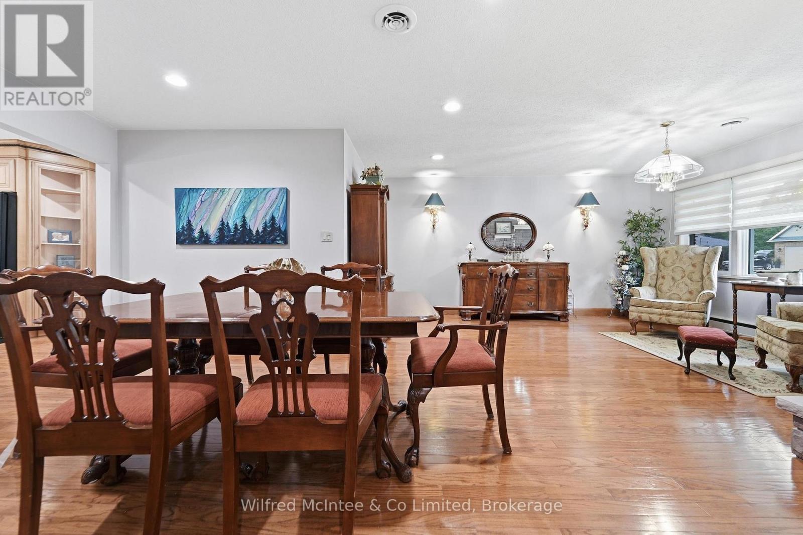 31 Johnstone Boulevard, Brockton, Ontario  N0G 2V0 - Photo 44 - X13759682