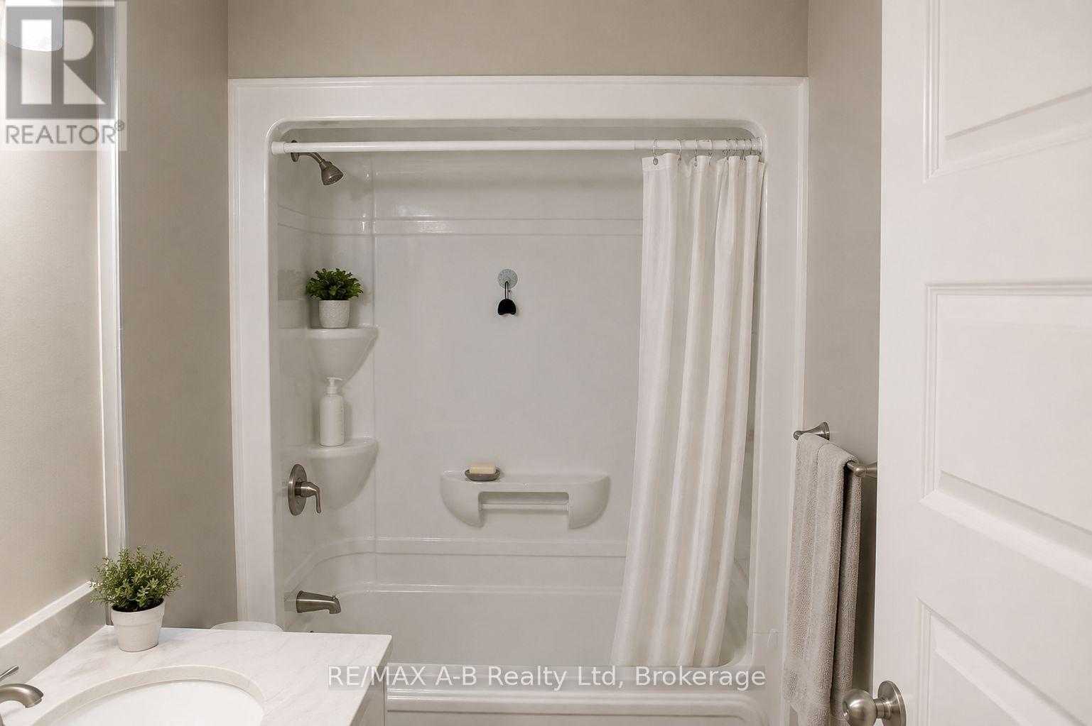 192 Hooper Street, St. Marys, Ontario  N4X 0C1 - Photo 10 - X13759740