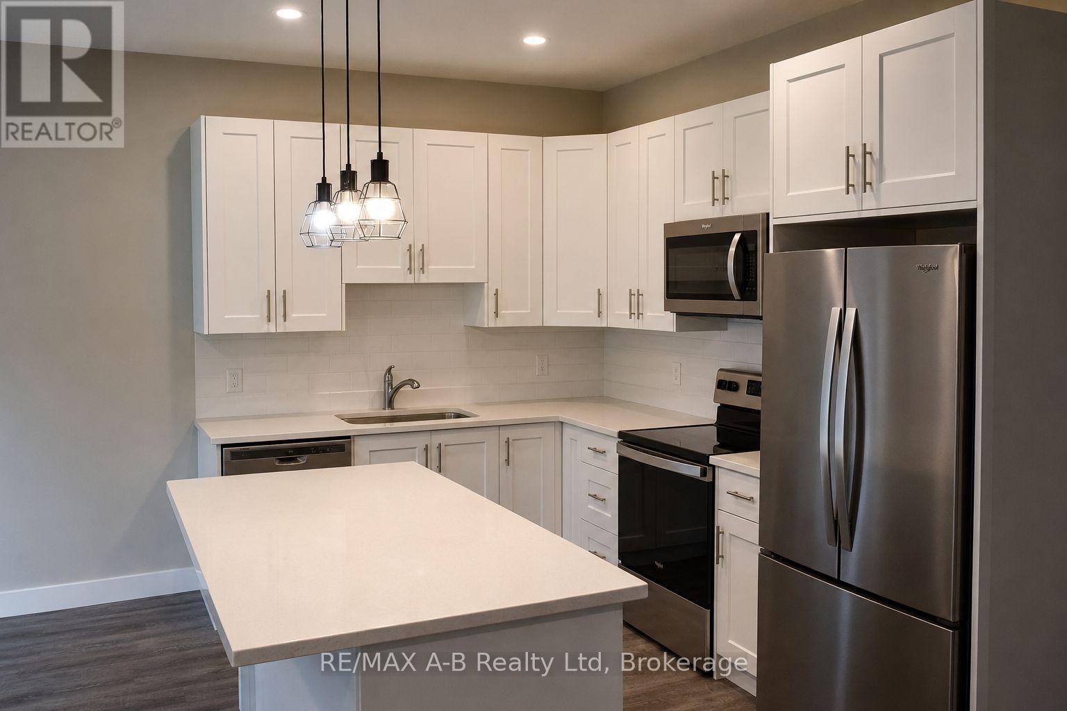192 Hooper Street, St. Marys, Ontario  N4X 0C1 - Photo 4 - X13759740
