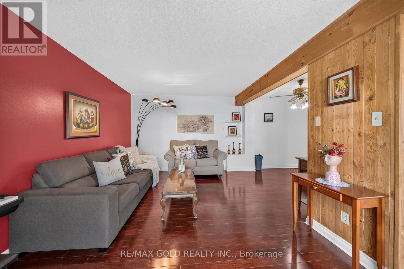 10 Jeffrey Street, Brampton, Ontario  L6S 2M9 - Photo 8 - W13759886