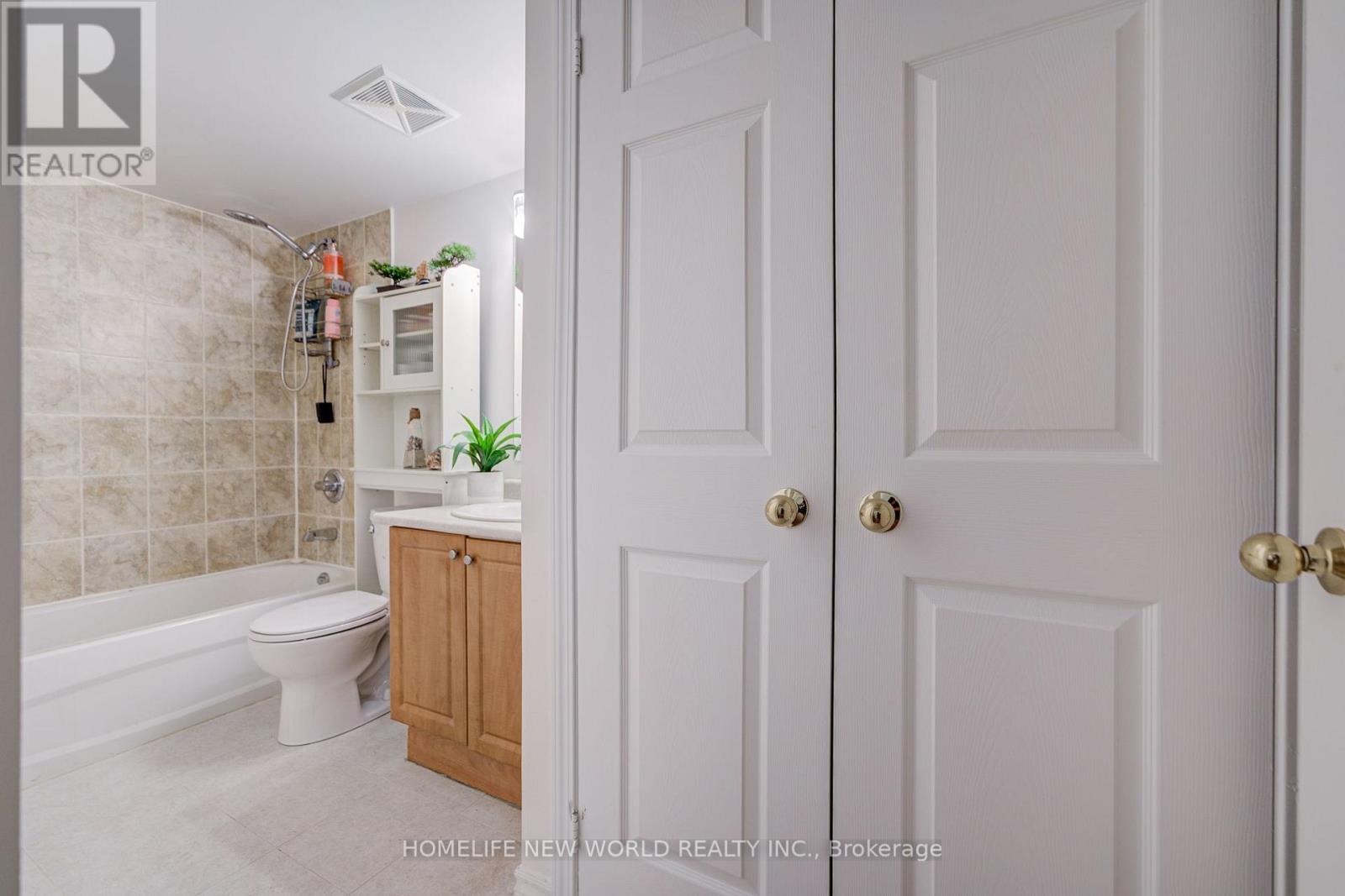 2087 - 3045 Finch Avenue W, Toronto, Ontario  M9M 0A5 - Photo 11 - W13759906