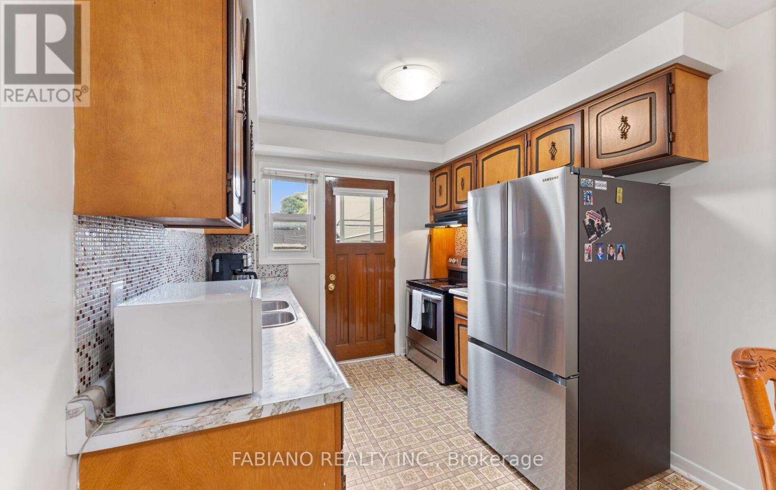 549 Gladstone Avenue, Toronto, Ontario  M6H 3J3 - Photo 10 - W13759914