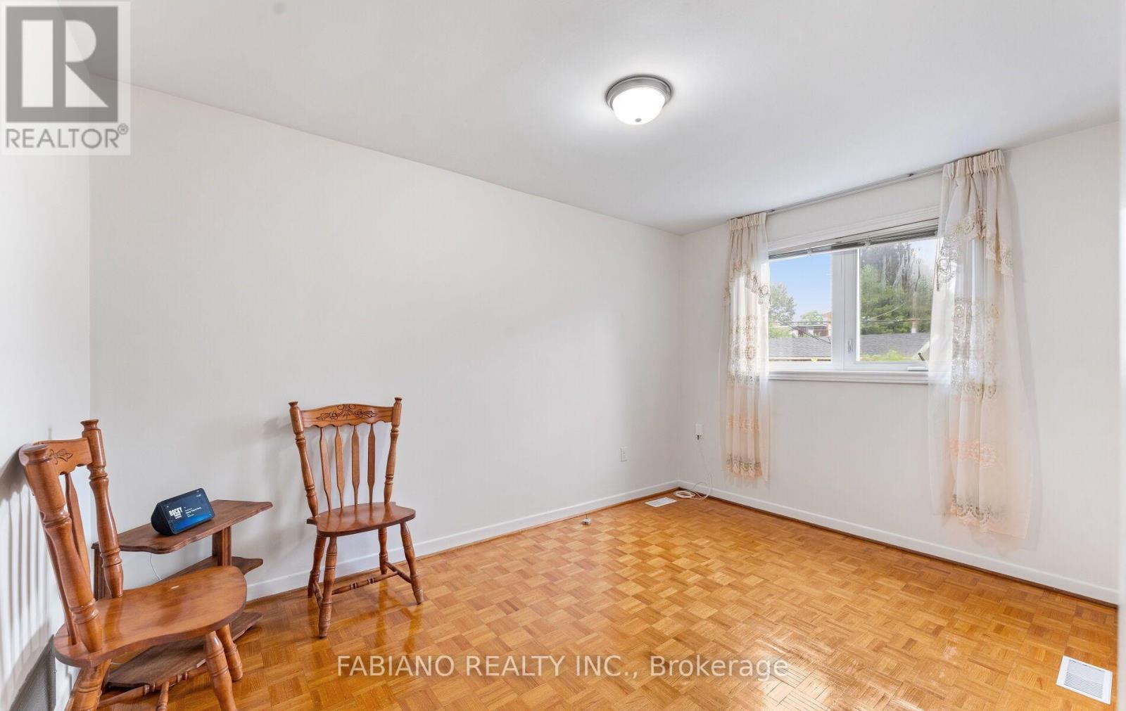 549 Gladstone Avenue, Toronto, Ontario  M6H 3J3 - Photo 15 - W13759914