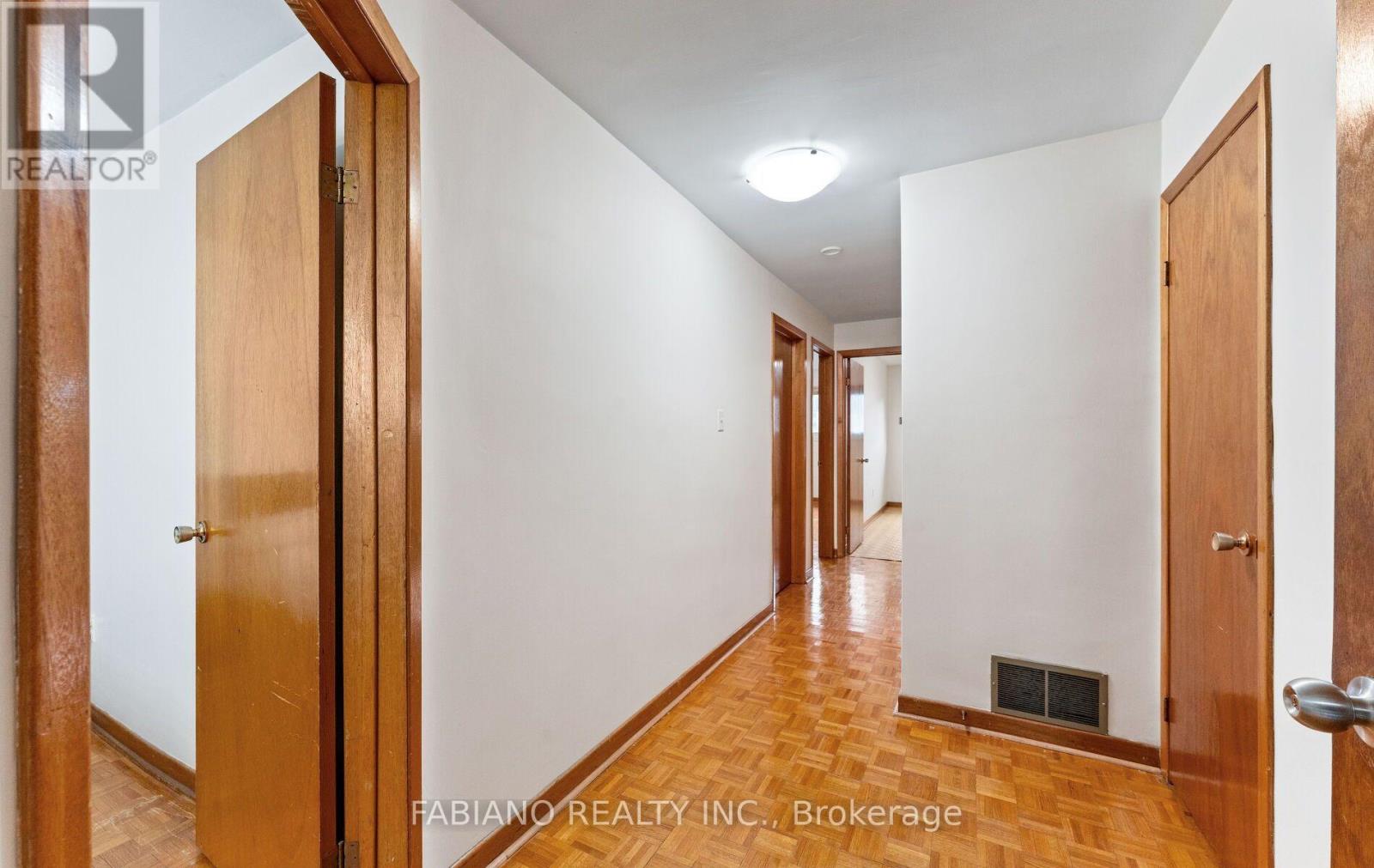 549 Gladstone Avenue, Toronto, Ontario  M6H 3J3 - Photo 18 - W13759914