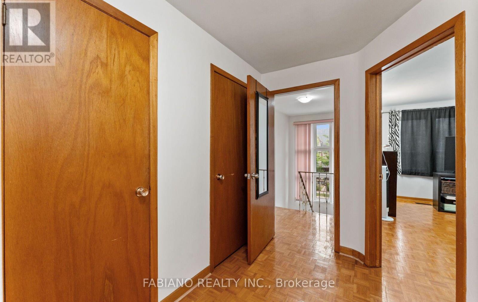 549 Gladstone Avenue, Toronto, Ontario  M6H 3J3 - Photo 19 - W13759914