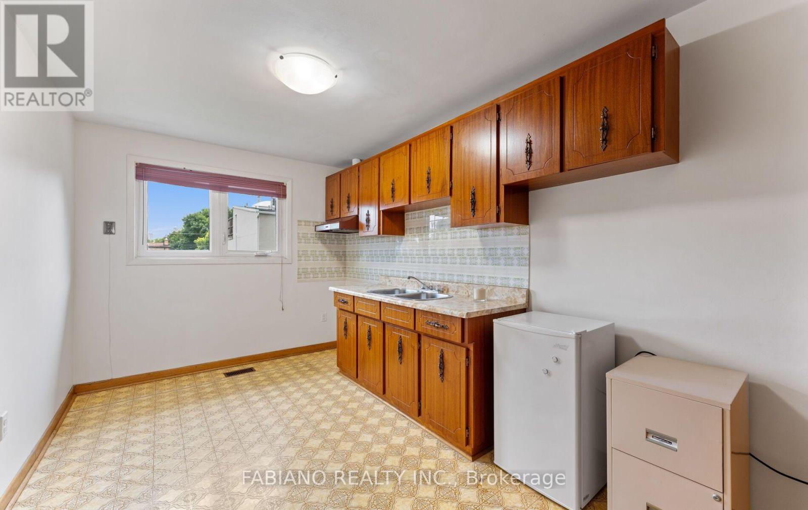 549 Gladstone Avenue, Toronto, Ontario  M6H 3J3 - Photo 26 - W13759914