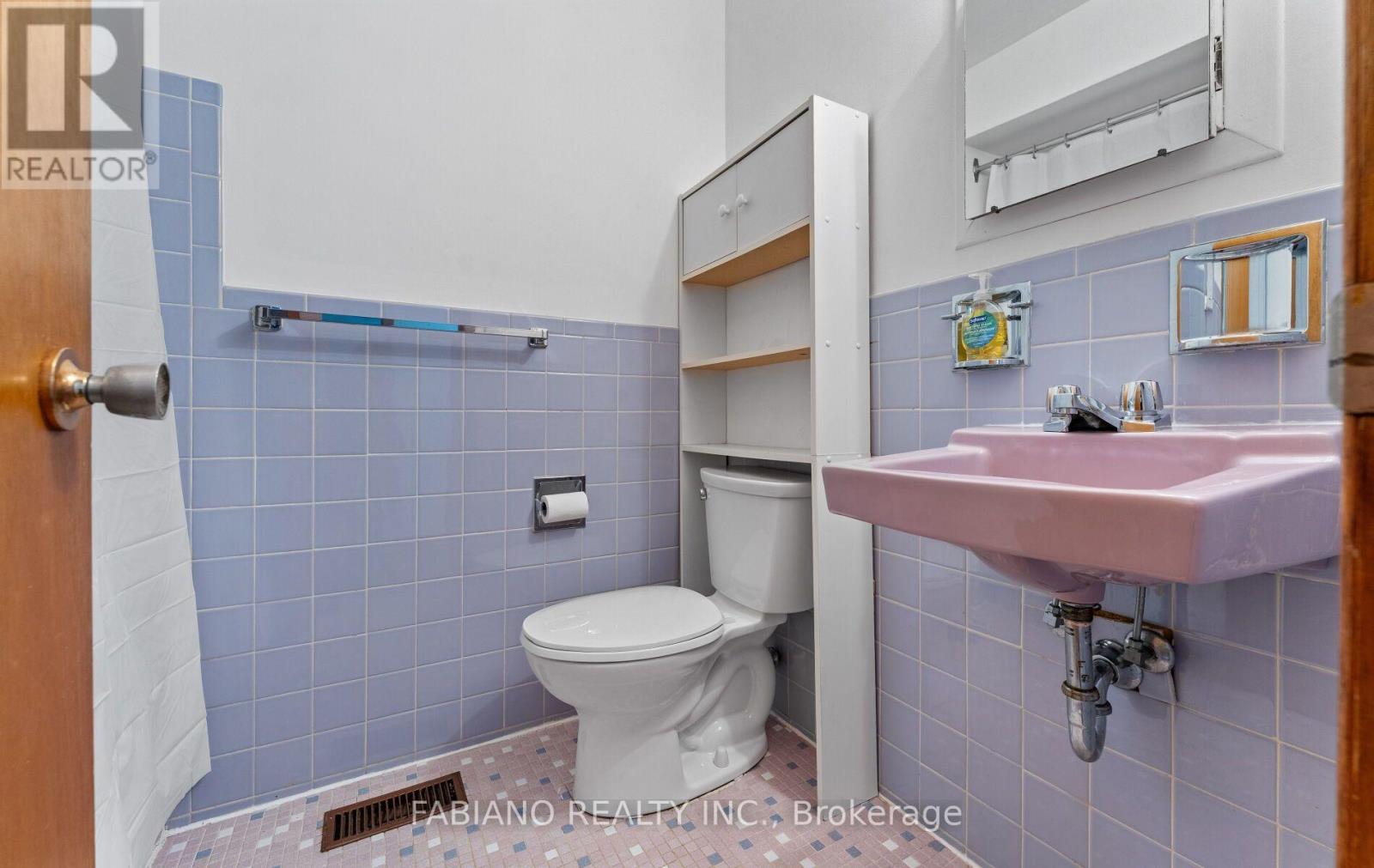 549 Gladstone Avenue, Toronto, Ontario  M6H 3J3 - Photo 28 - W13759914