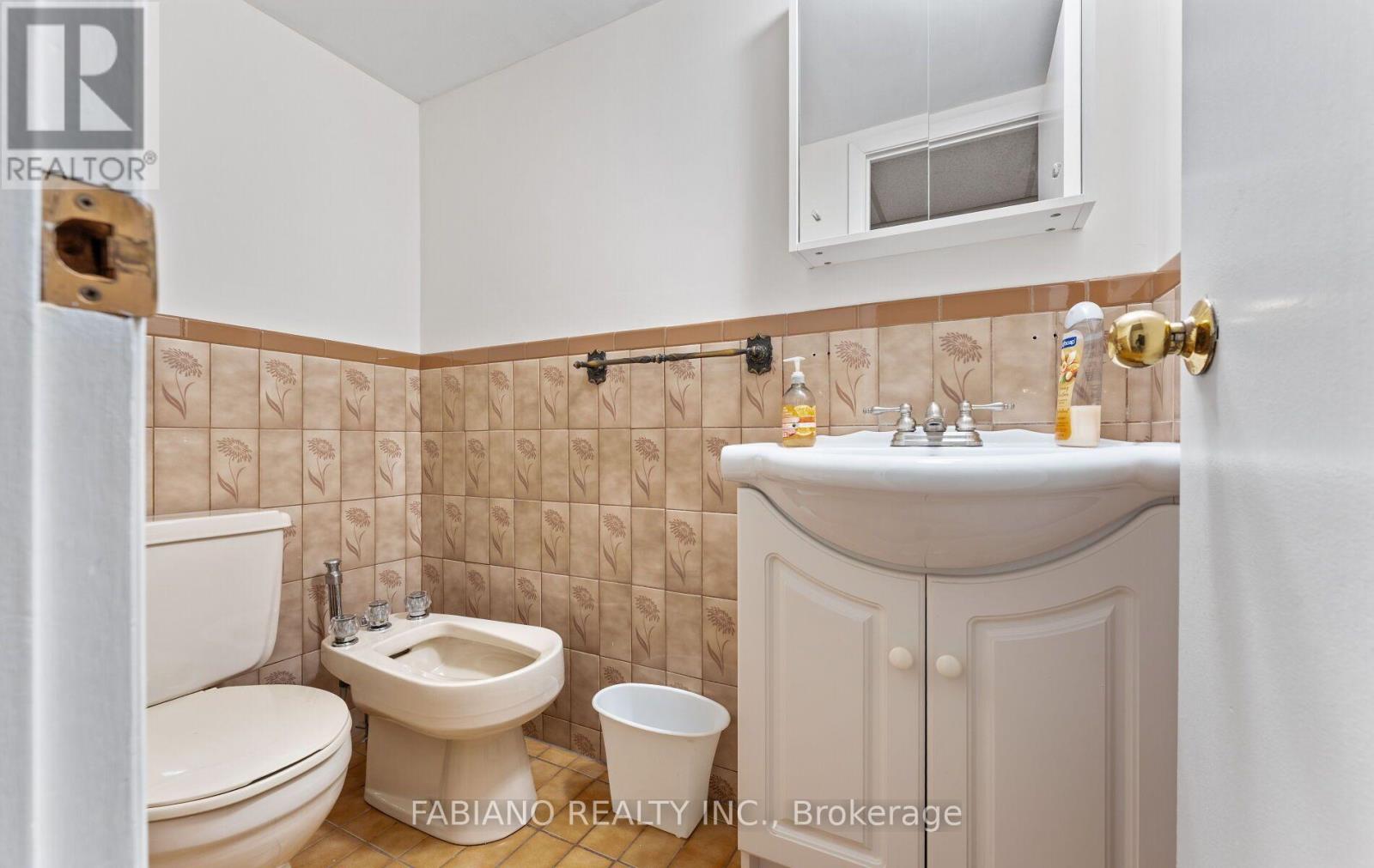 549 Gladstone Avenue, Toronto, Ontario  M6H 3J3 - Photo 38 - W13759914